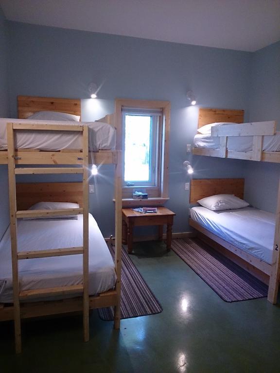 Hot Springs Campground & Hostel Upper Laberge Cameră foto
